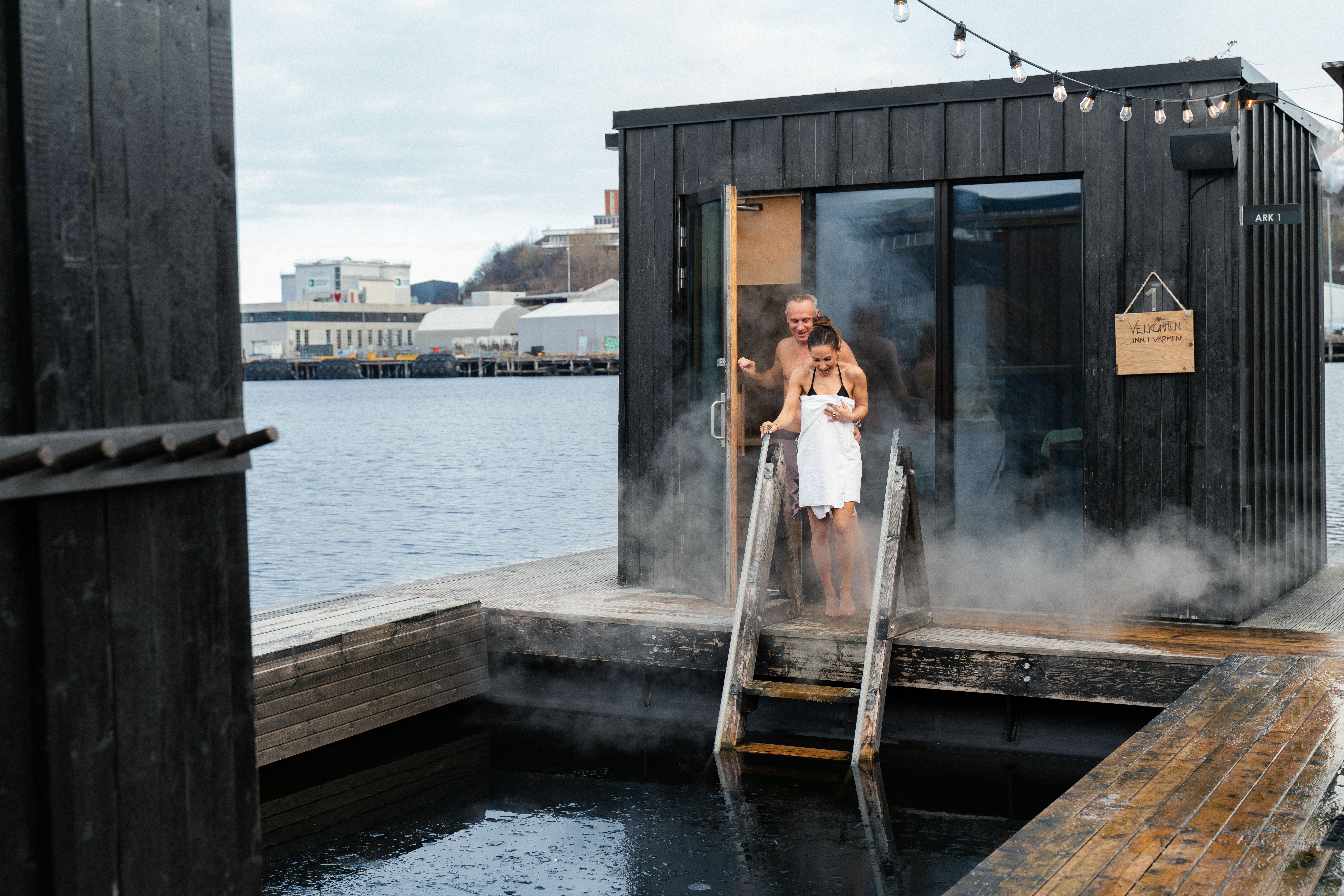 To personer i en sauna i Trondheim