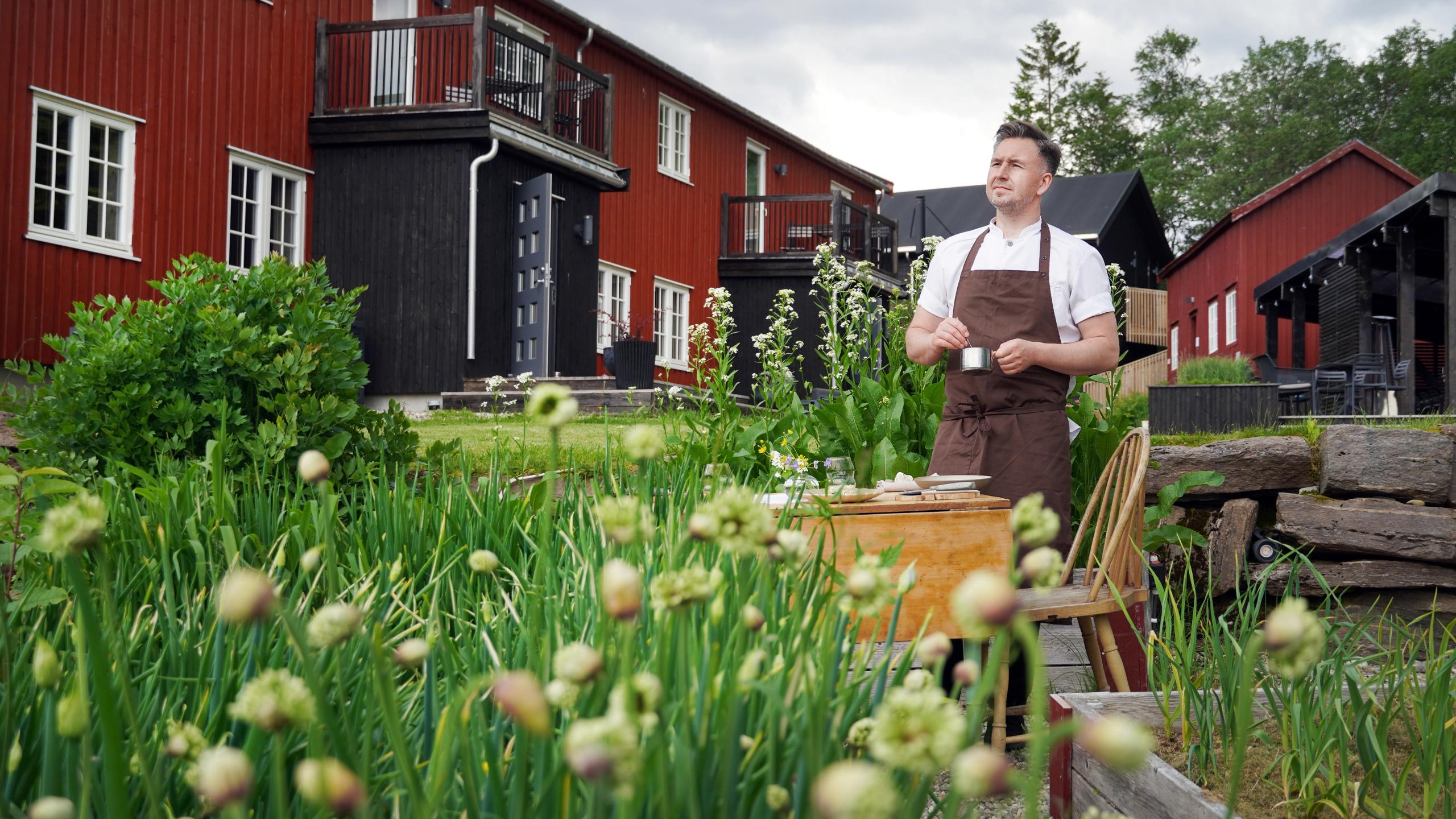 To Elise from Marius restaurant in Utskarpen, chef Marius outside the main red building