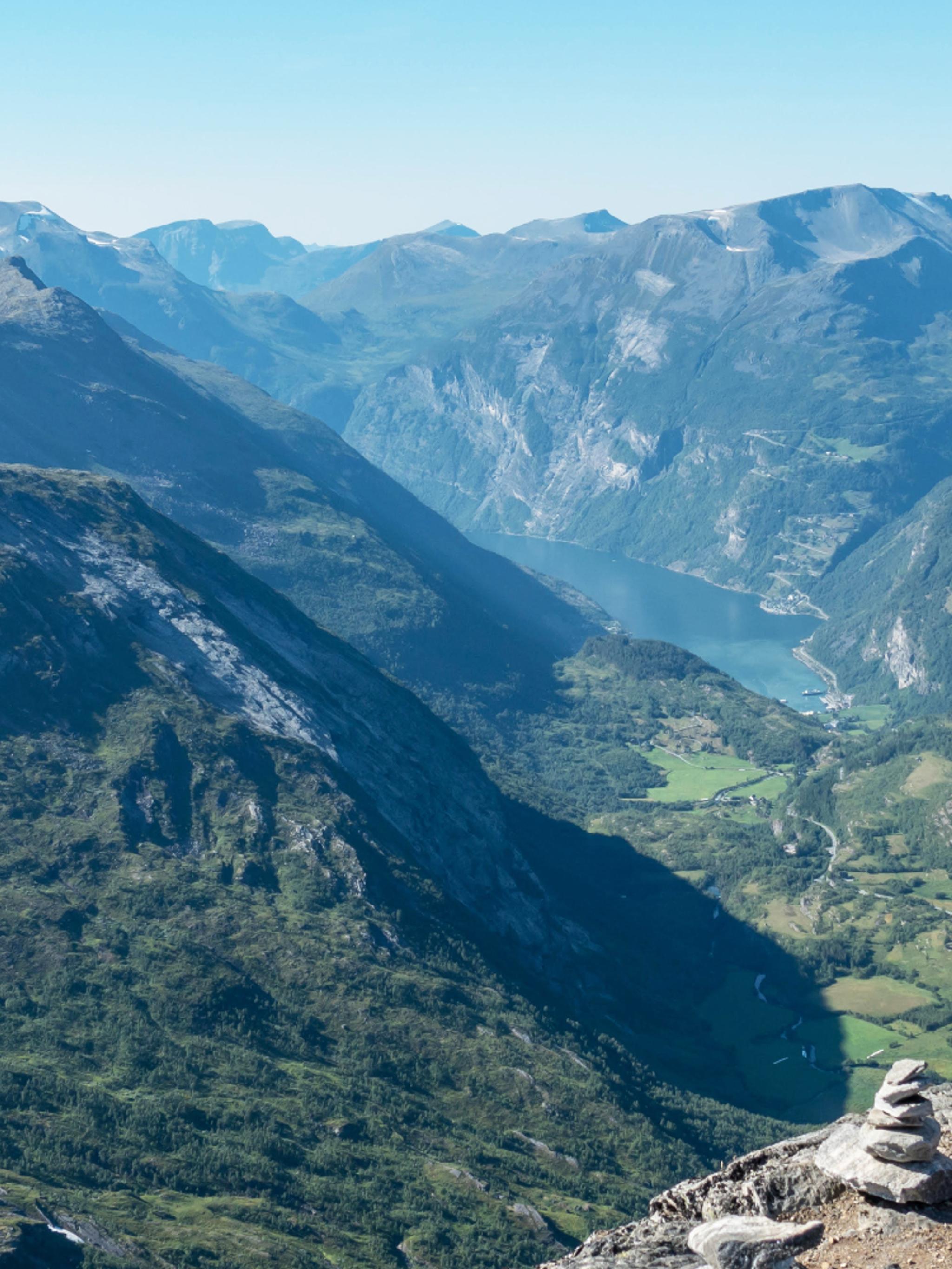 Mette Solberg Fjeldheim on top of a mountain