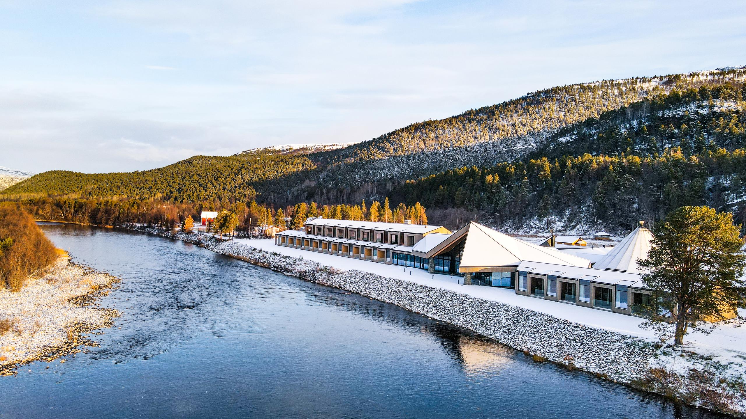 A hotel by the Alta River.