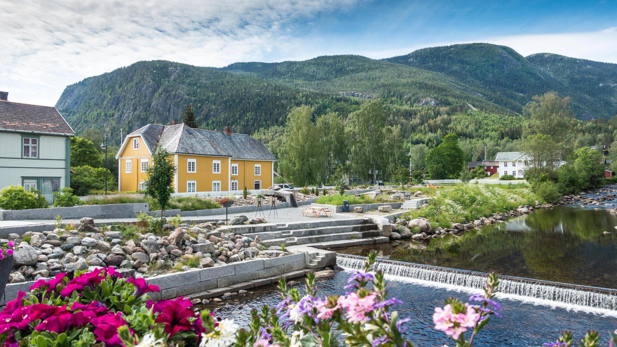 El viejo edificio de Gamle Nes, en Nesbyen, Hallingdal, Este de Noruega.