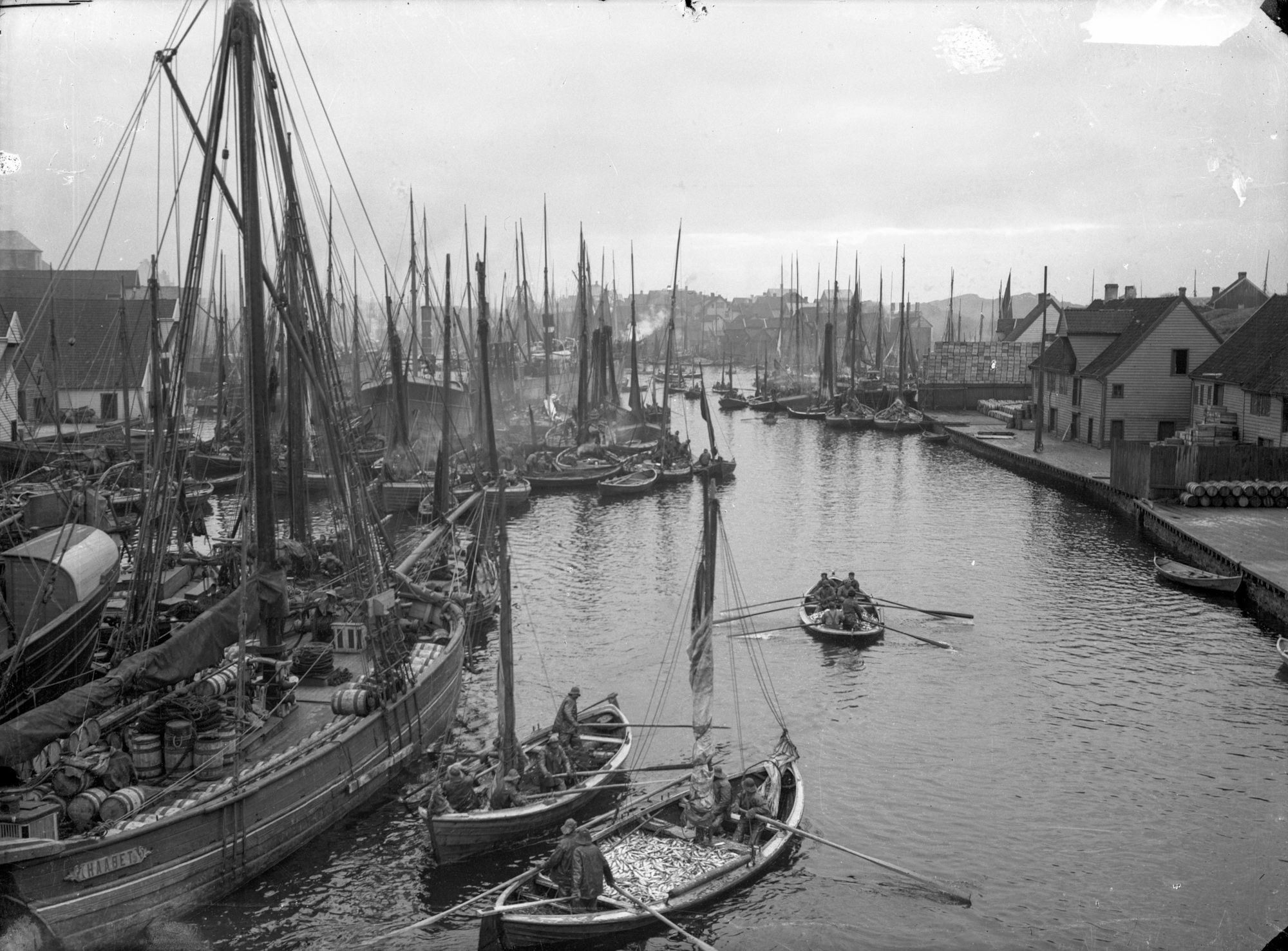 Smedasundet in Haugasund seen from Risøybroa in 1900