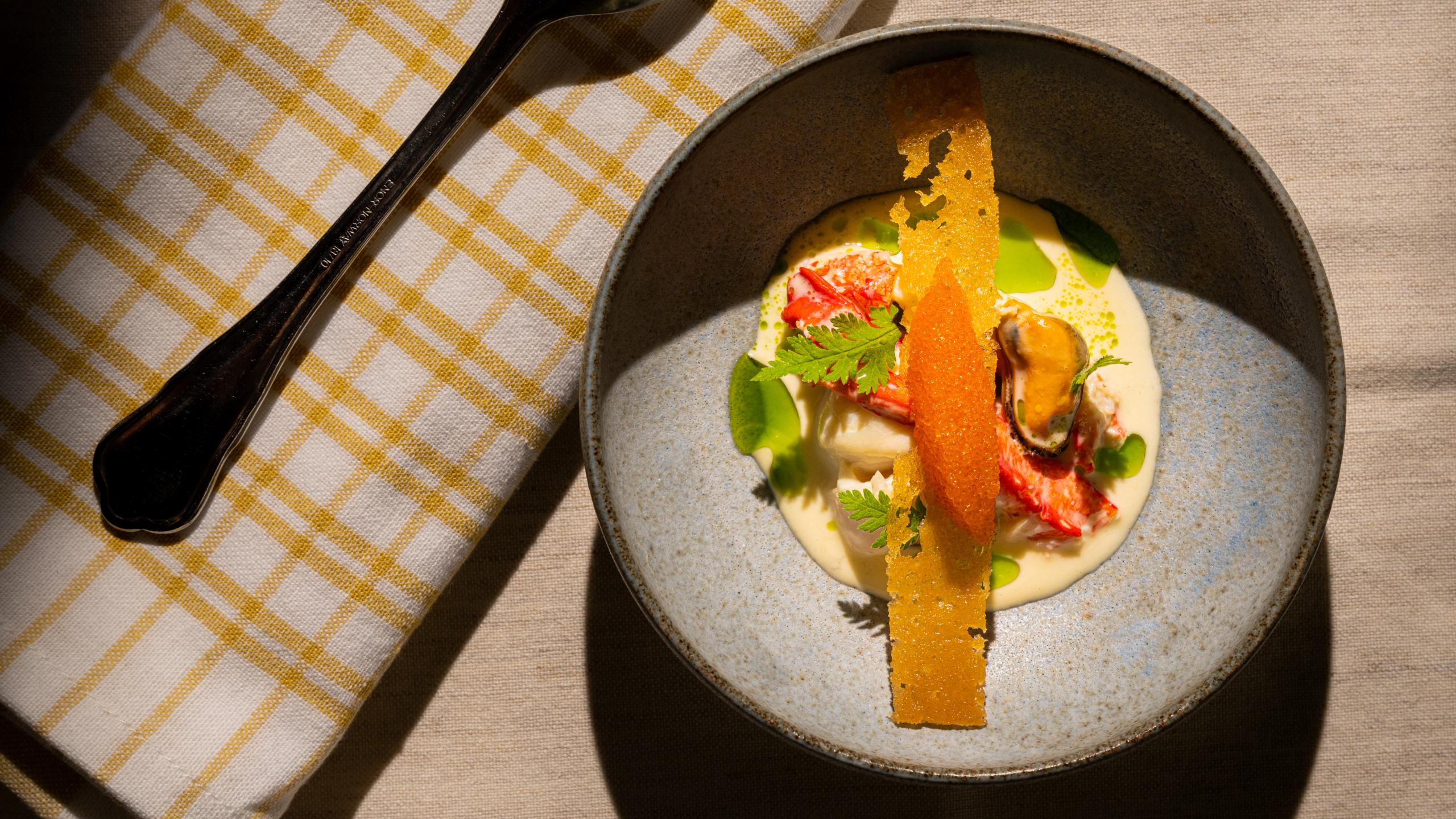 Moderne fiskesuppe laget av kokk Tom Victor Gausdal