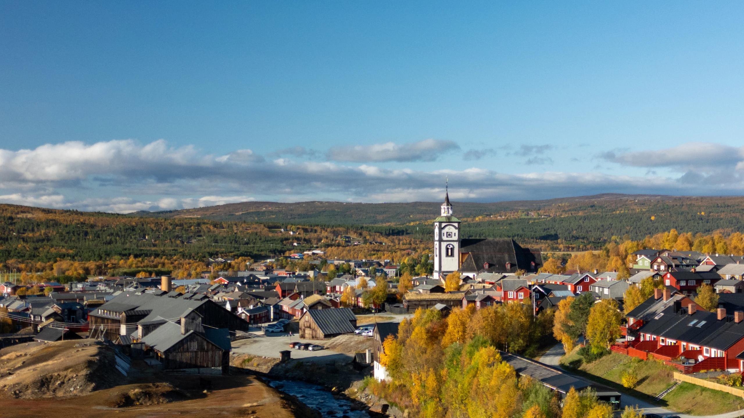 An overview of the town of Røros.