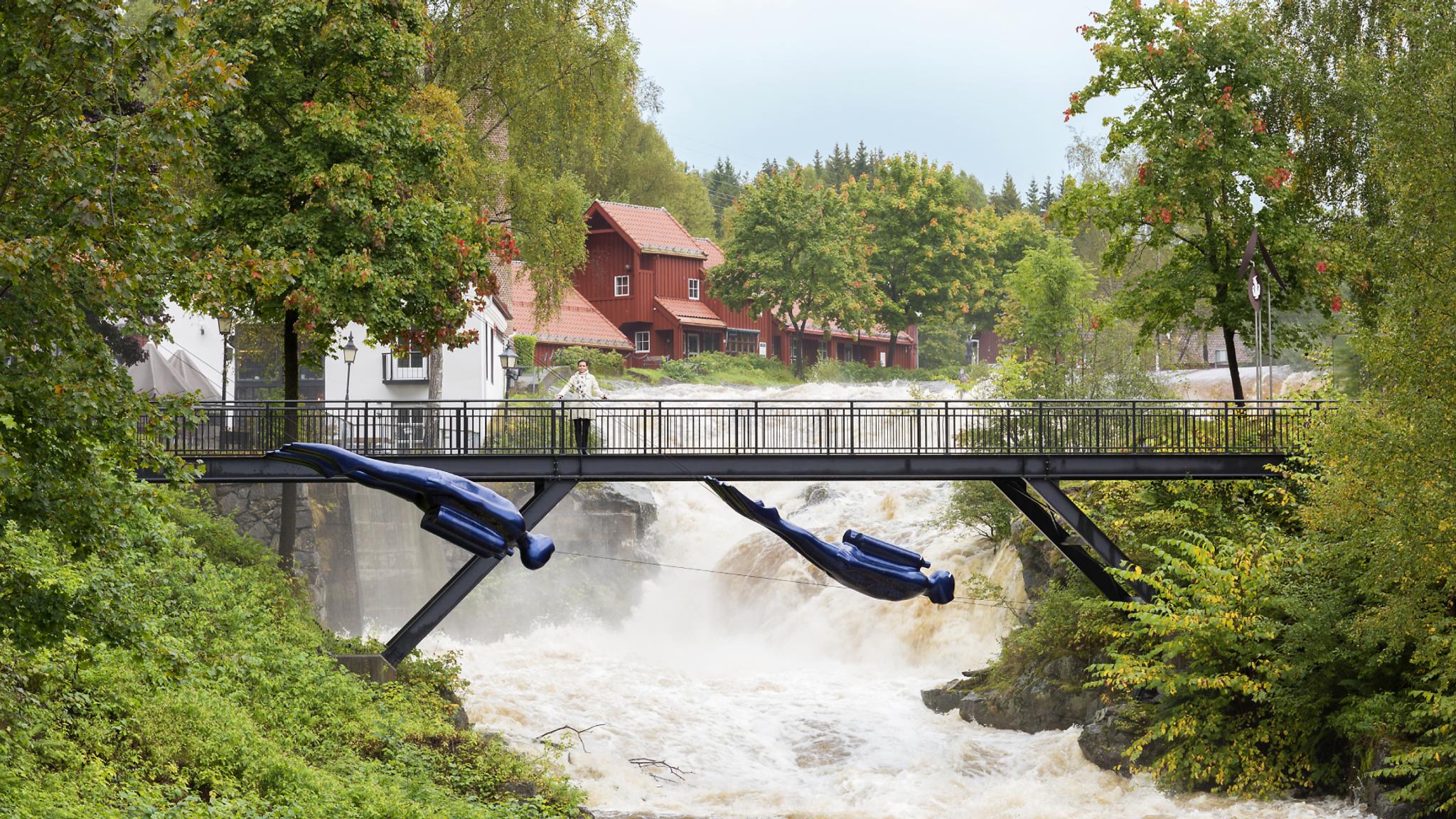 Idylliskt vattenfall på Bærums Verk