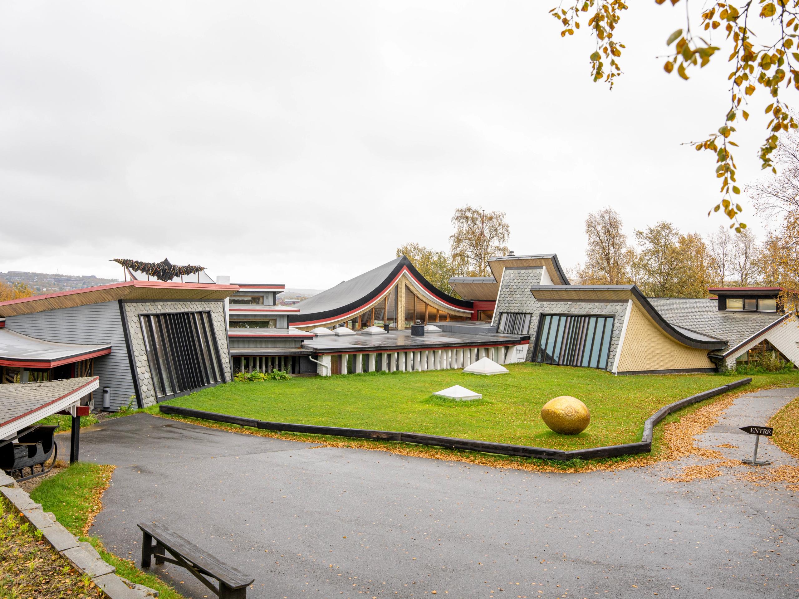 The exterior of Juhls Silver Gallery in Kautokeino