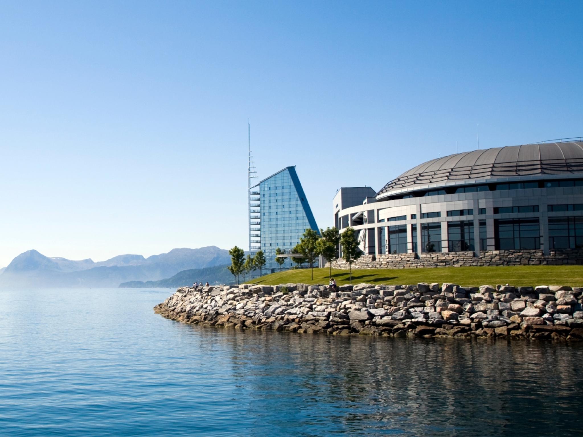 Exterior image of Scandic Seilet Hotel in Molde