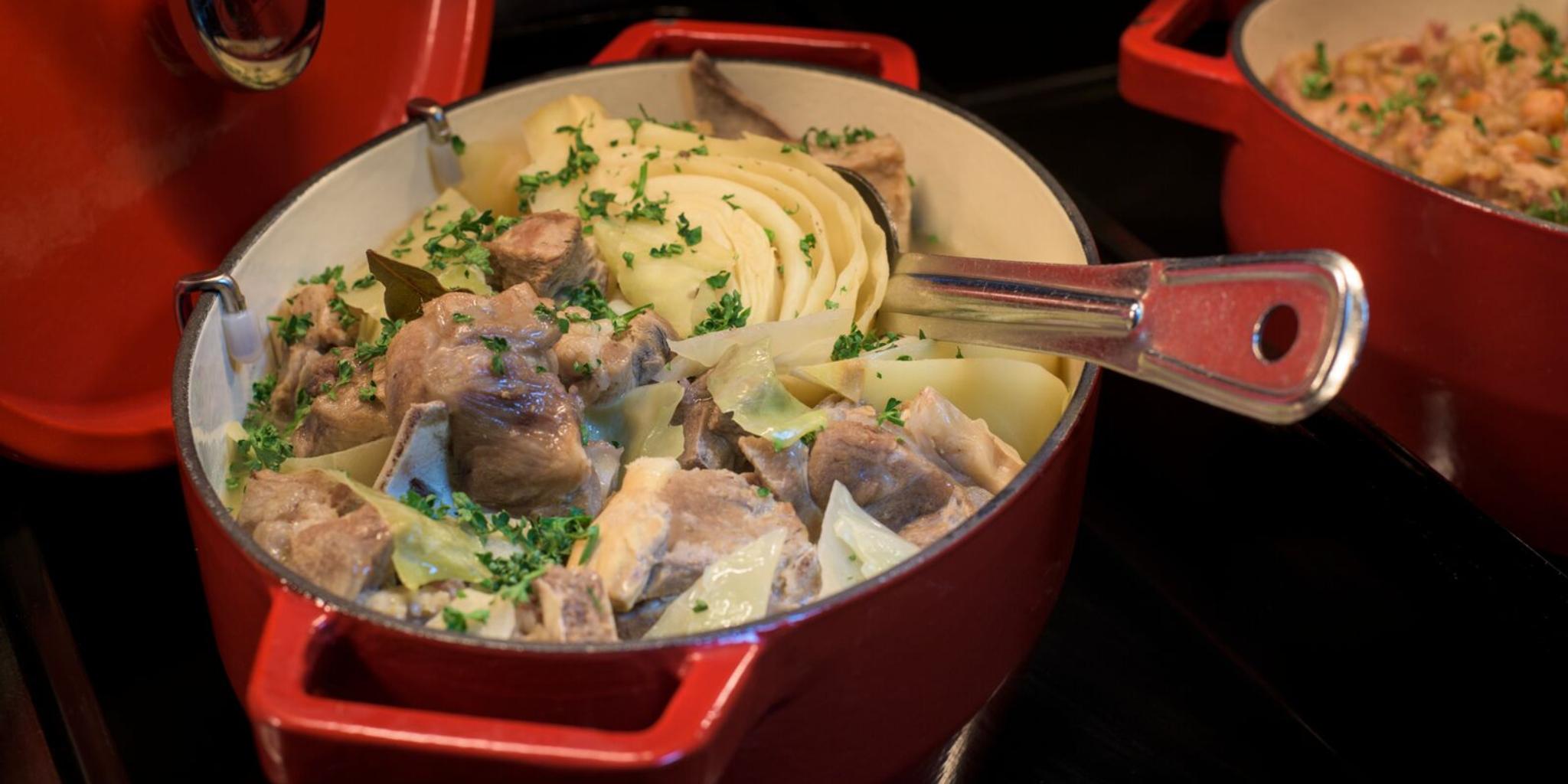 Fårikål in a pot