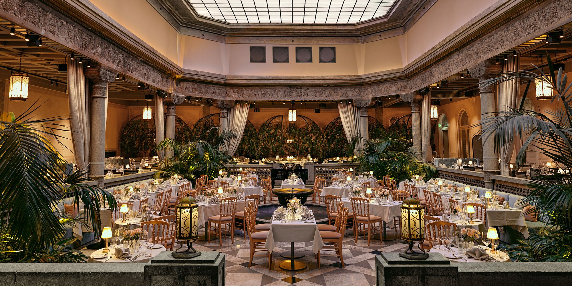 De iconische Palmehaven-hal in het Britannia Hotel in Trondheim, Noorwegen