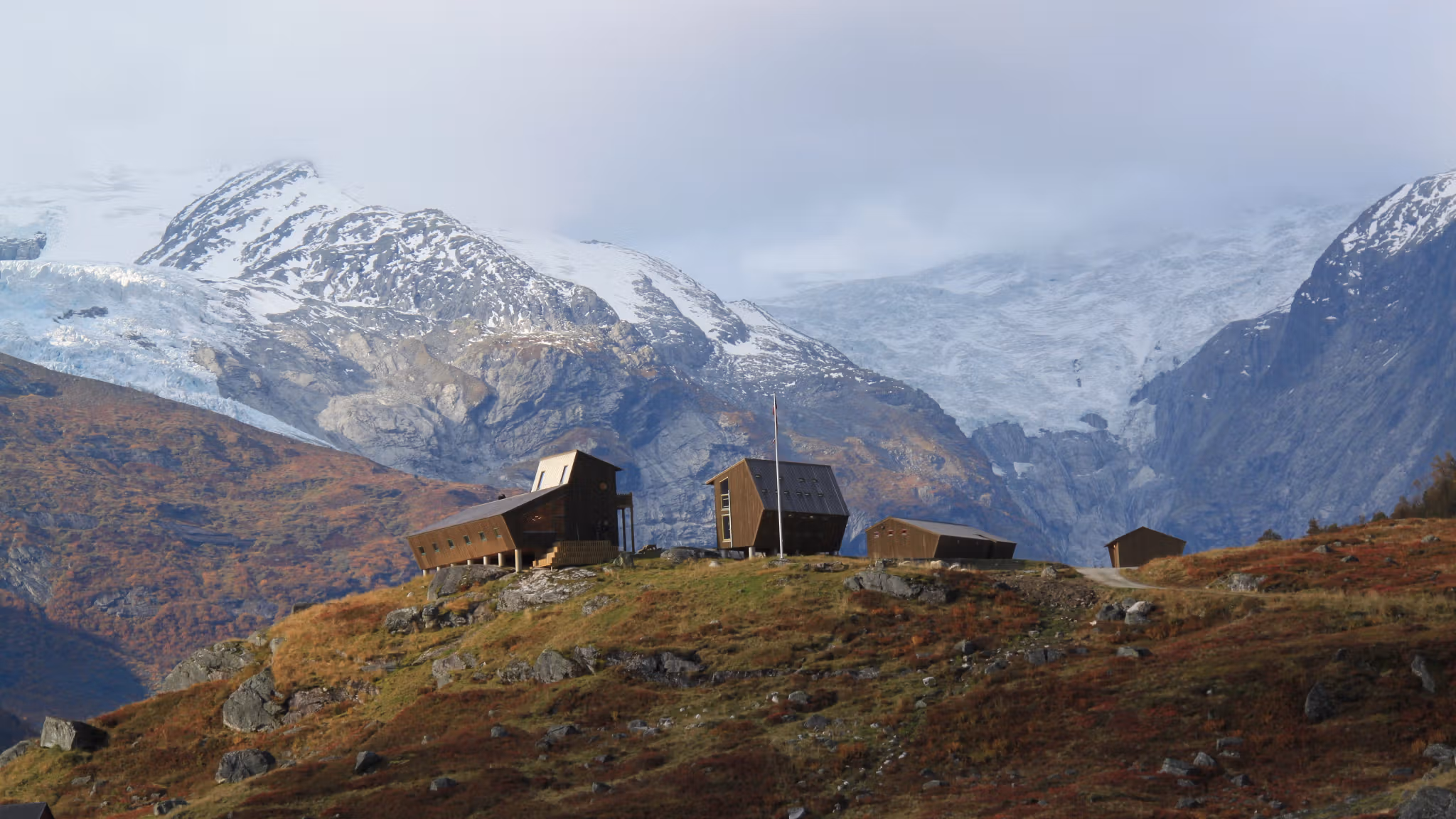 Tungestølen, Luster