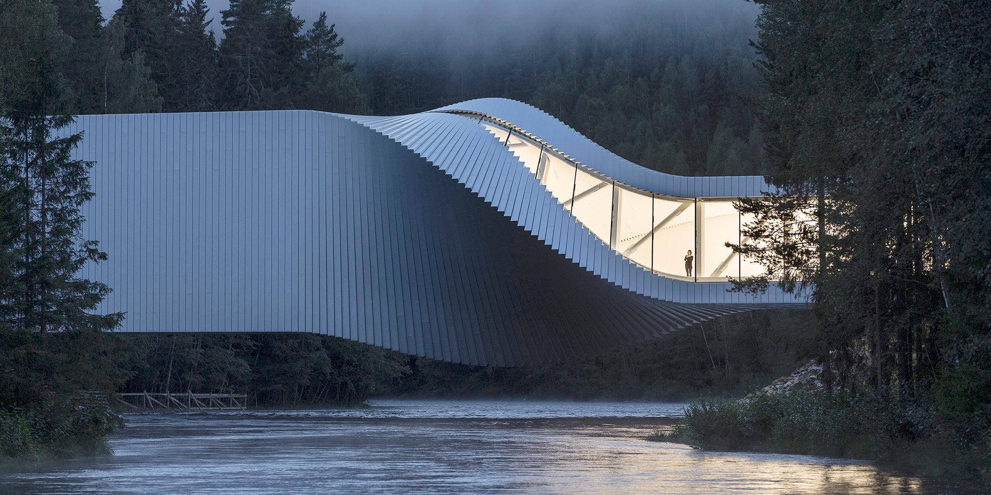 Bygningen The Twist på Kistefos Museum på Hadeland på Østlandet