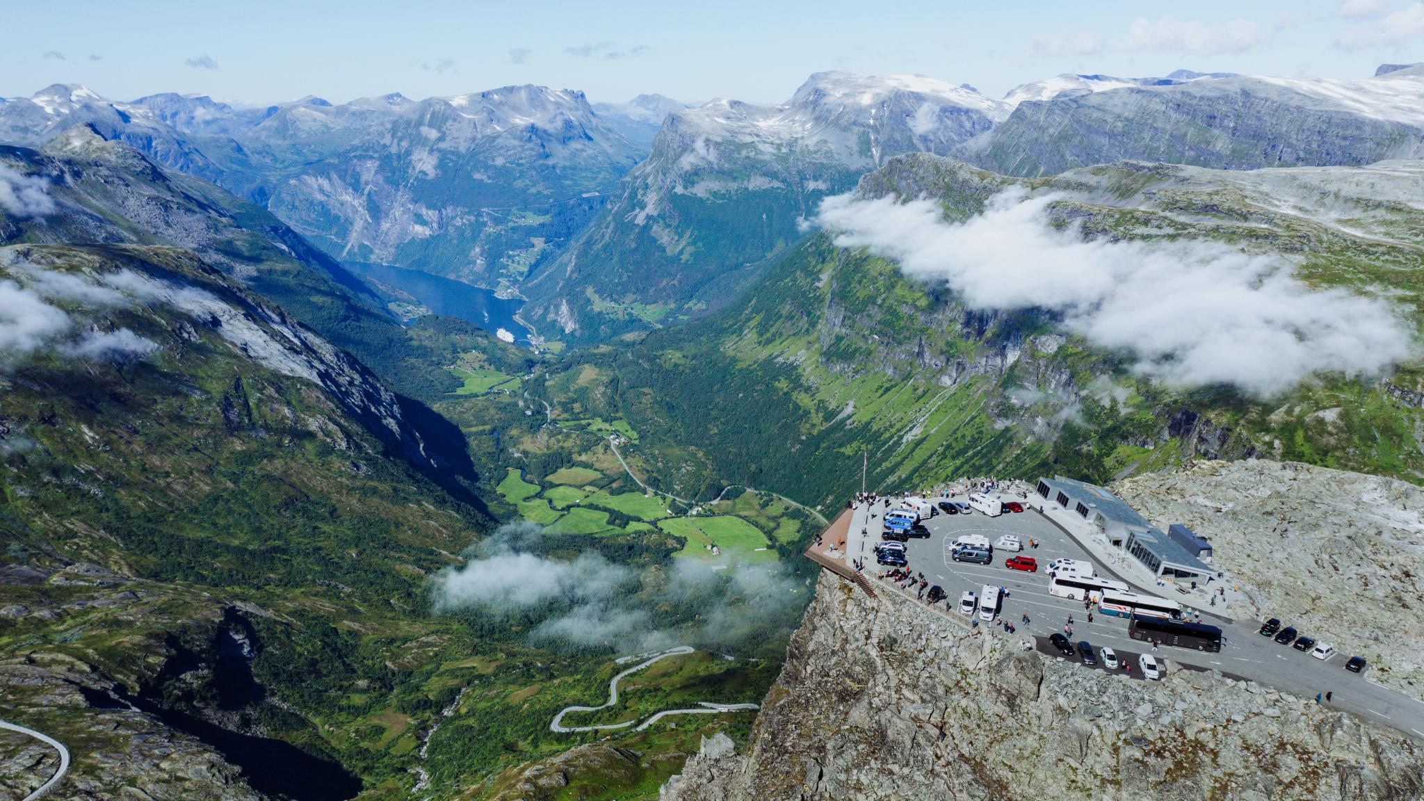 A panoramic view of Dalsnibba high up in the mountains.