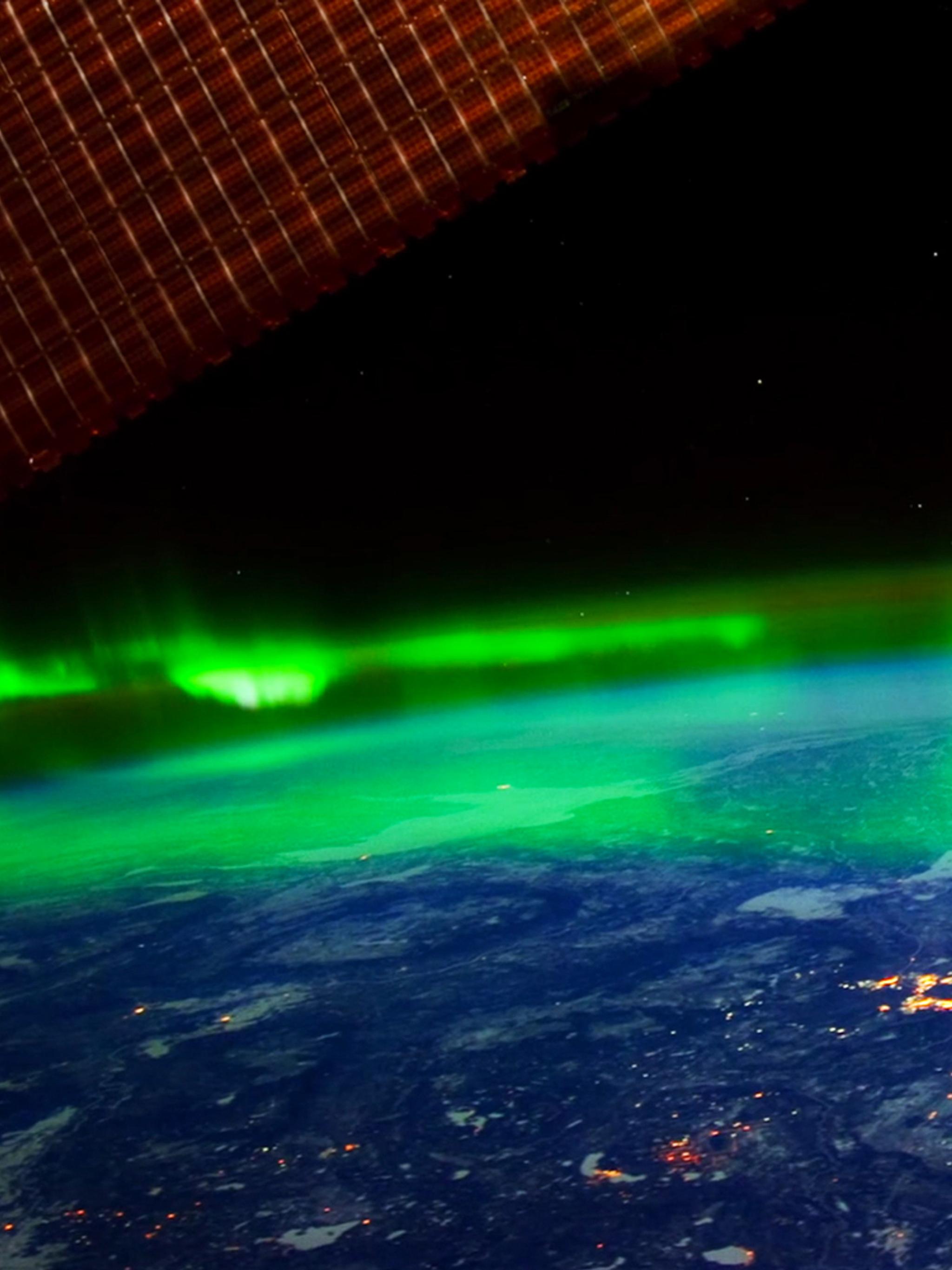 Jorden med nordlys sett ovenfra