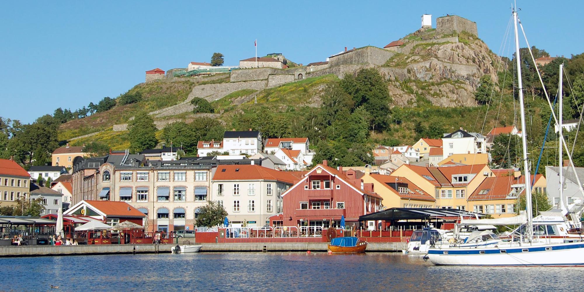 Sommer på Halden brygge