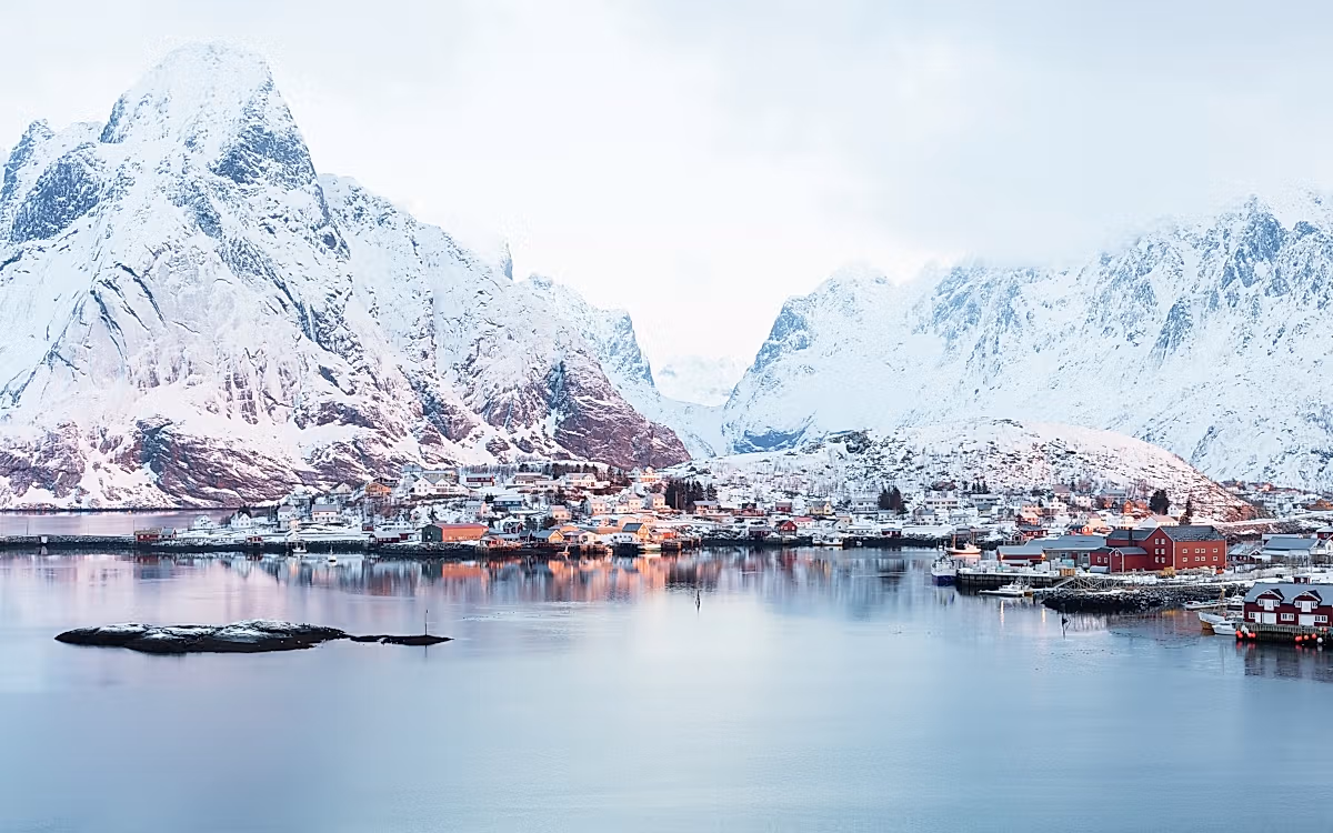 Sunrise at Reine Lofoten
