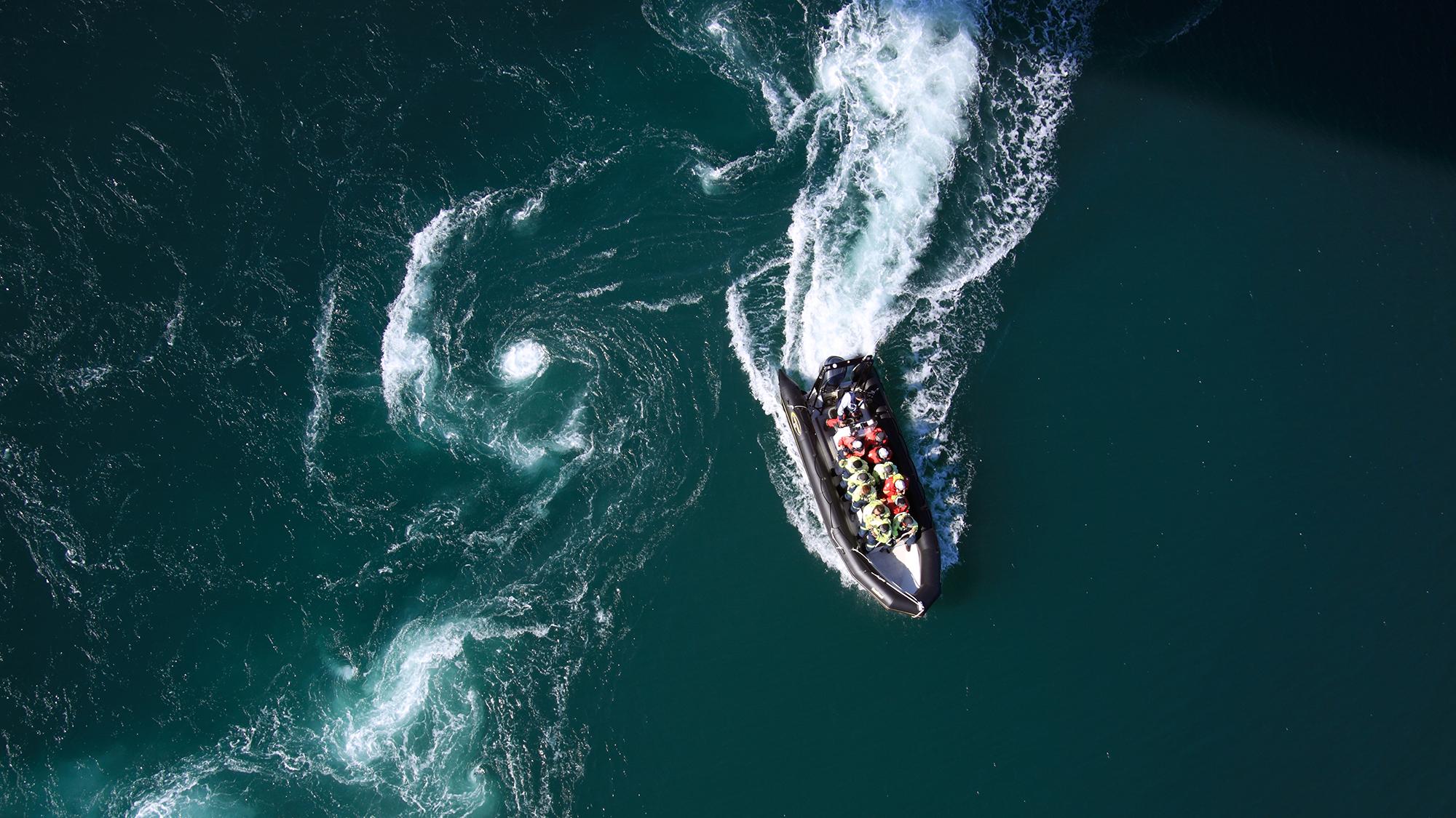 Planlegg reisen til Bodø og Salten i Nord-Norge og kjør RIB på Saltstraumen